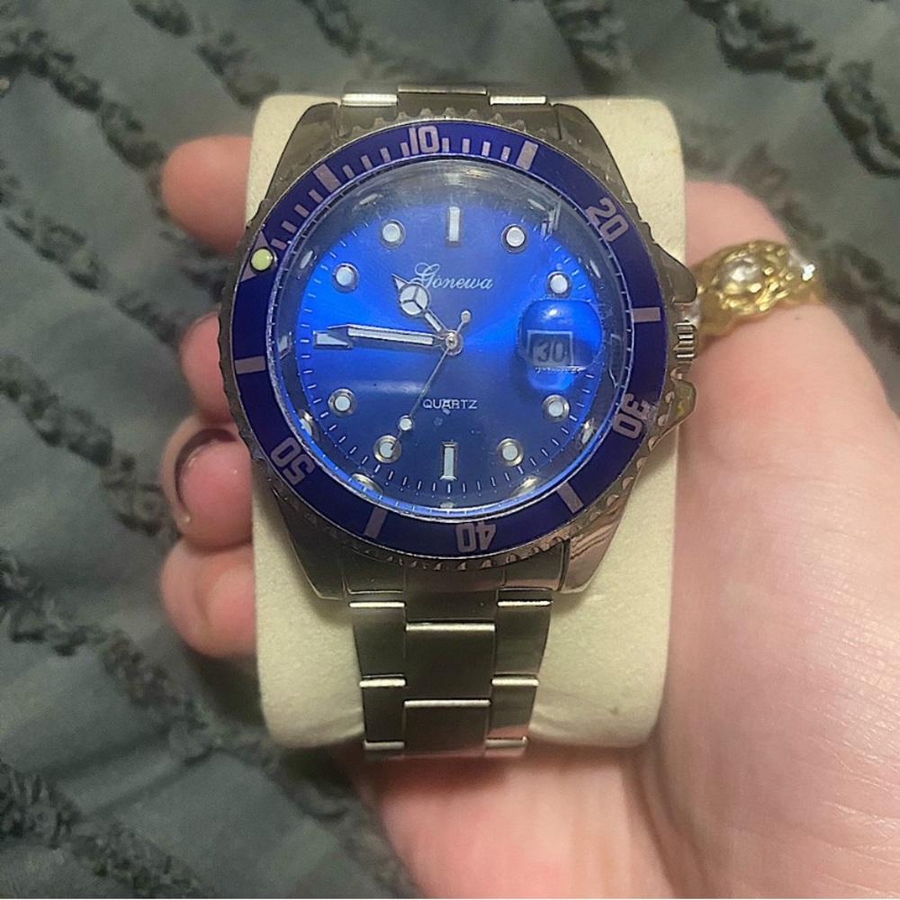 Men's Geneva watch NO:001, large face with Calender date, blue dive bevel